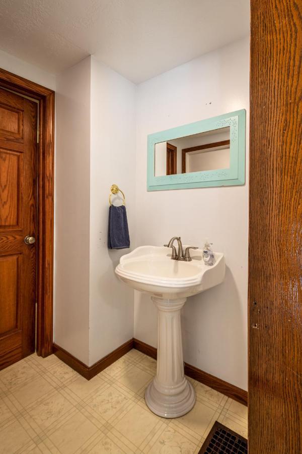 Weaver Ridge Manor Villa Millersburg Buitenkant foto