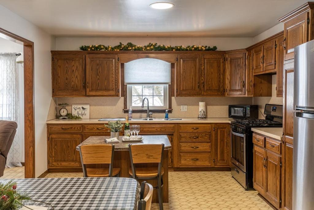 Weaver Ridge Manor Villa Millersburg Buitenkant foto